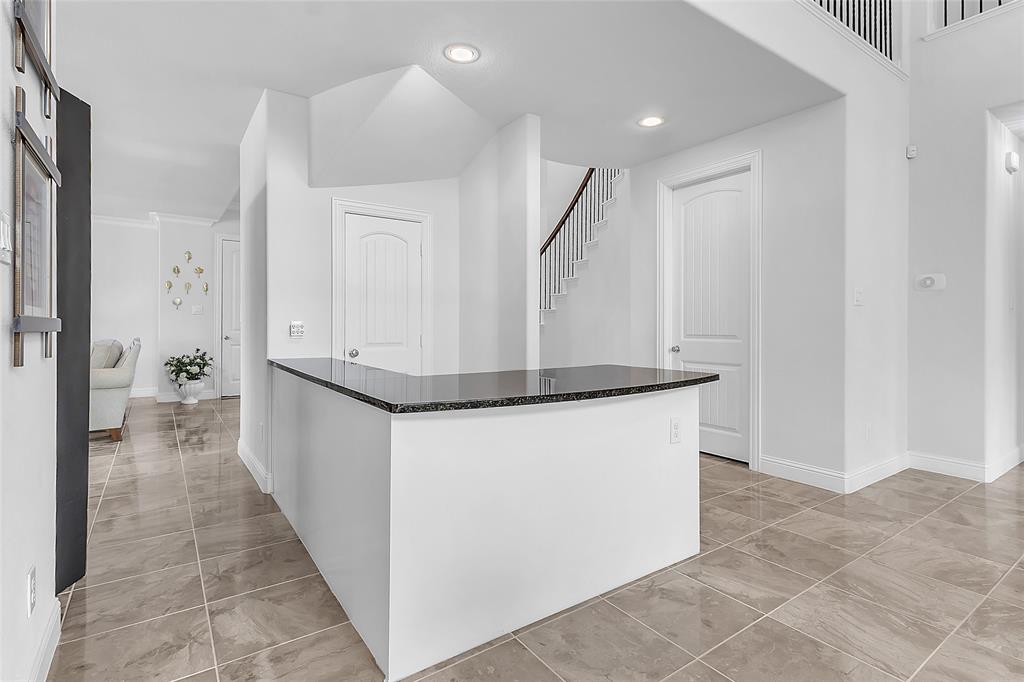 2825 River Bend Place Property Photo 10