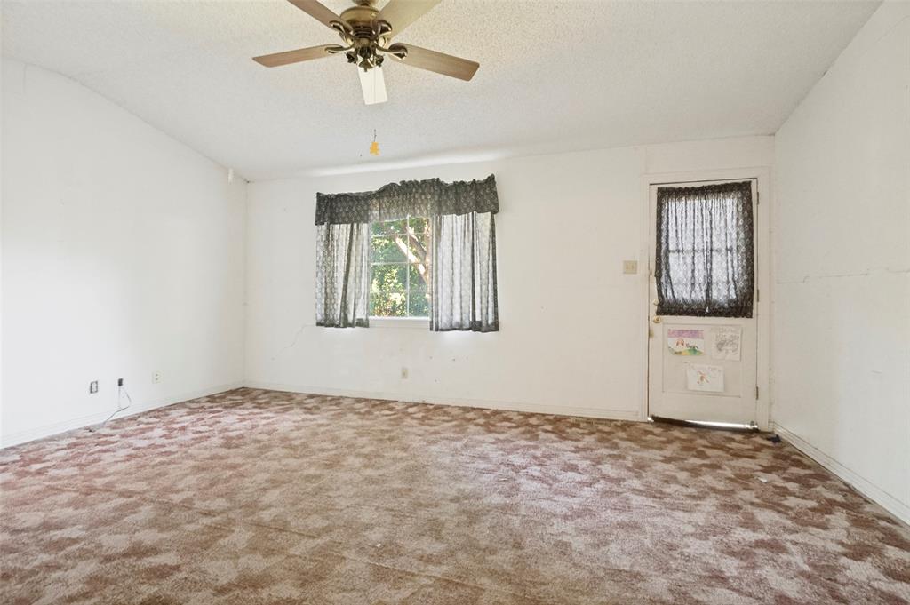 6322 Covington Lane Property Photo 13