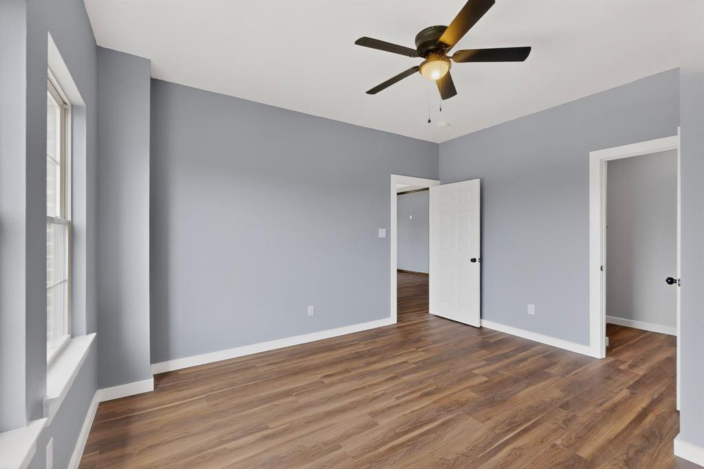 800 Oak Creek Drive Property Photo 10