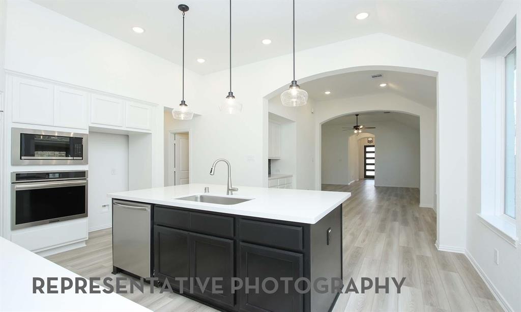 4311 Anglers Way Property Photo 6