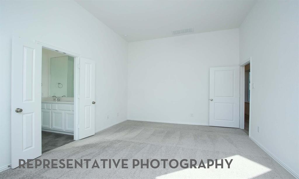 4311 Anglers Way Property Photo 14