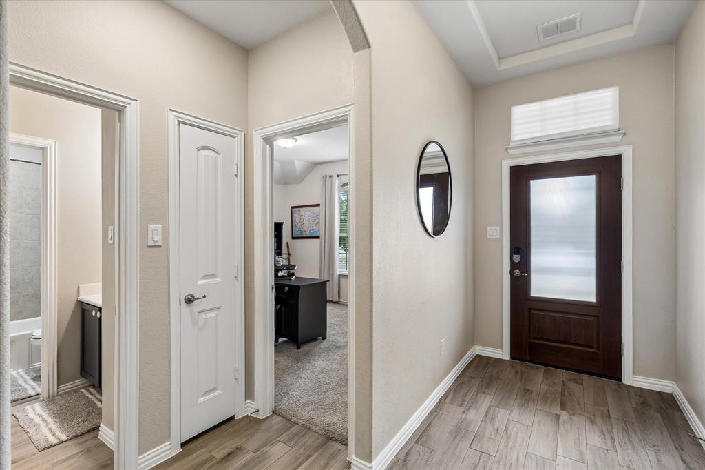 14824 Rocky Face Lane Property Photo 5