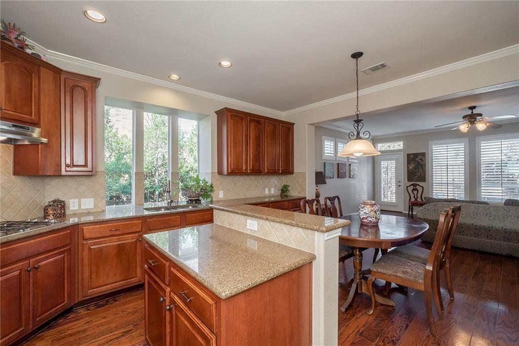2374 Aspermount Drive Property Photo 4