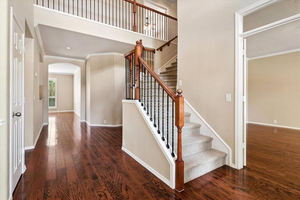 2374 Aspermount Drive Property Photo 9