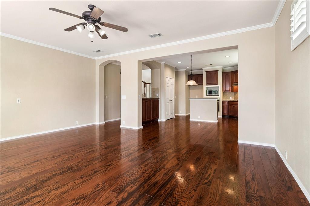 2374 Aspermount Drive Property Photo 12