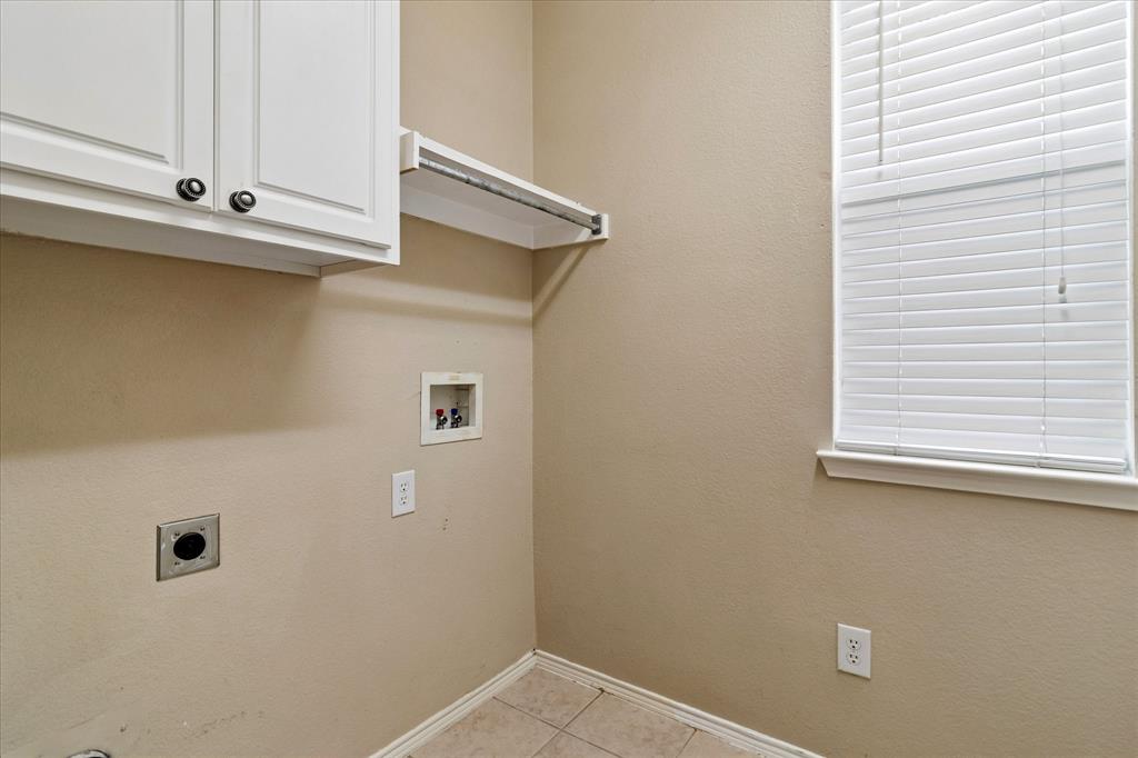 2374 Aspermount Drive Property Photo 22