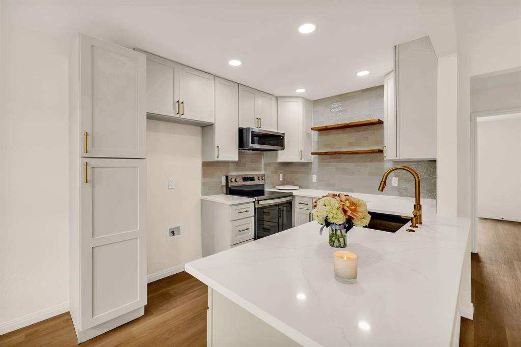 11320 Golden Triangle Circle Property Photo 1