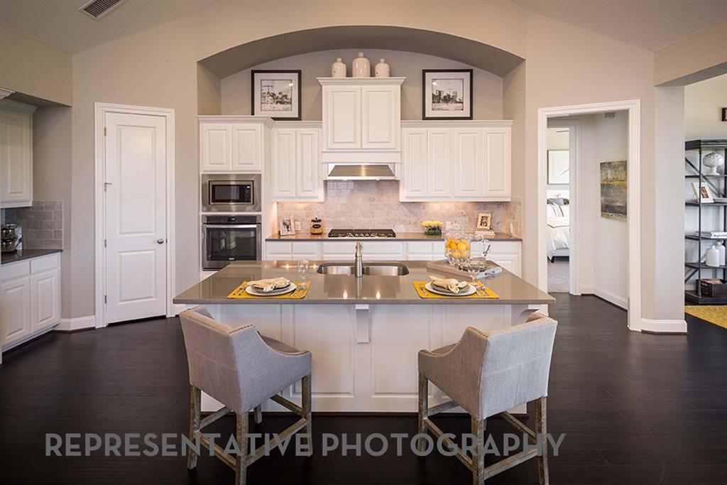 1404 Hydrangea Court Property Photo 2