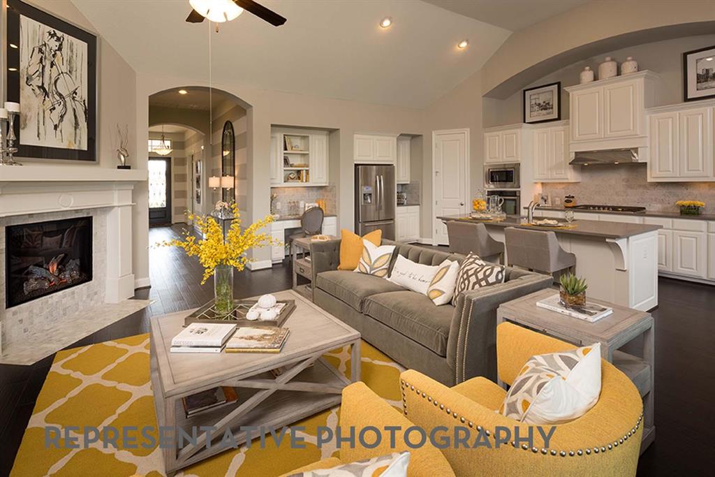 1404 Hydrangea Court Property Photo 4