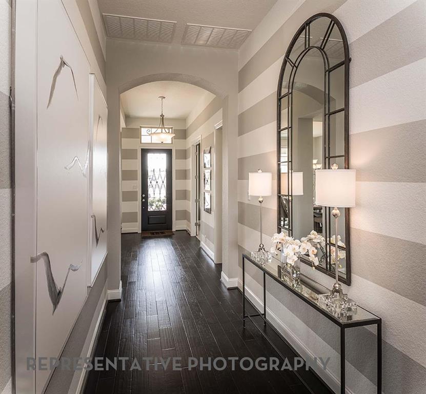 1404 Hydrangea Court Property Photo 13