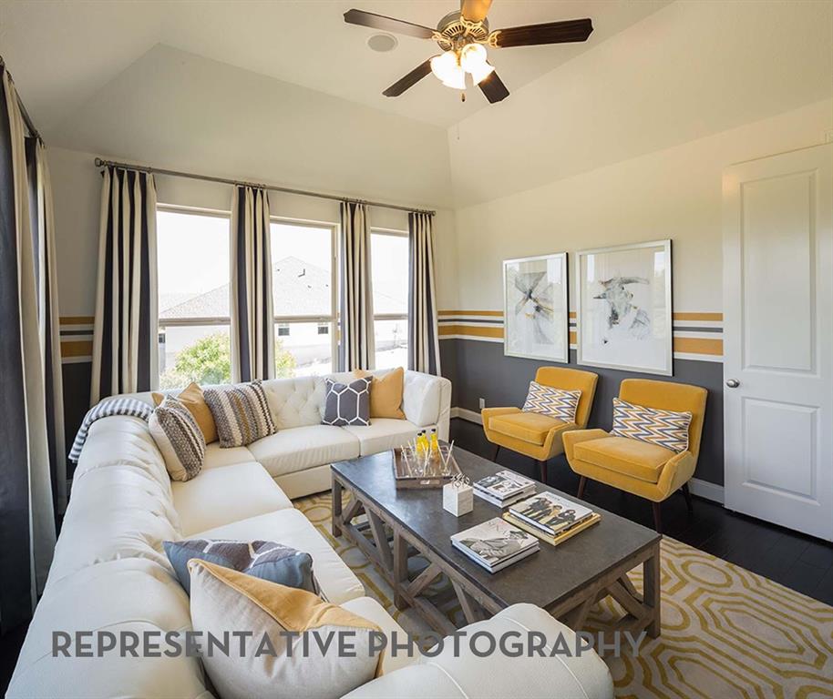 1404 Hydrangea Court Property Photo 14
