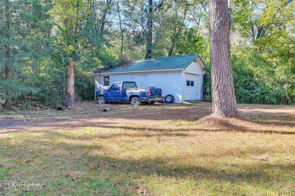135 Poverty Point Property Photo 16