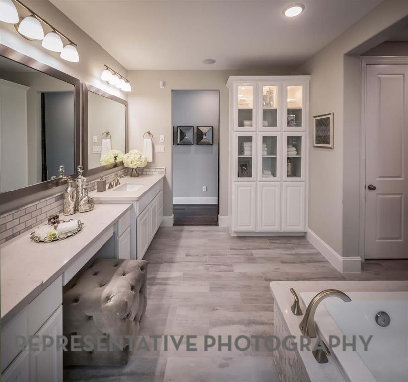 2701 Compton Court Property Photo 12