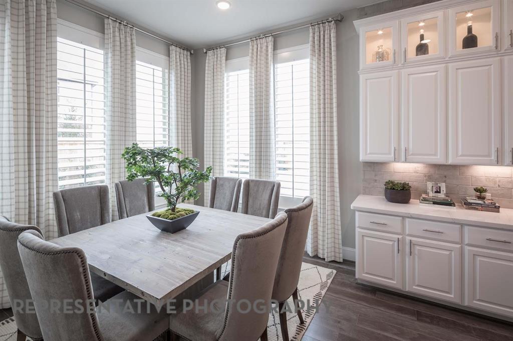 2701 Compton Court Property Photo 18