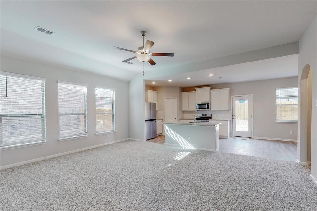 2113 Emma Court Property Photo 6