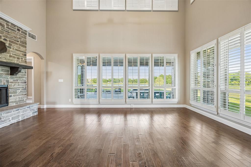 3030 Wincrest Drive Property Photo 13