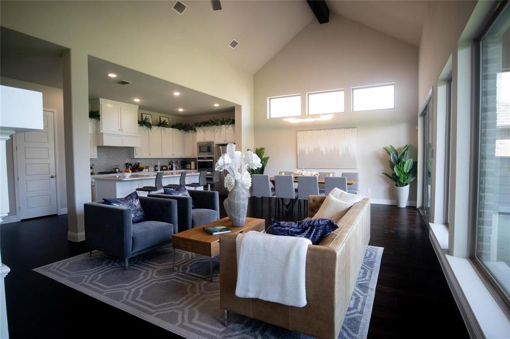 829 Boardwalk Way Property Photo 4