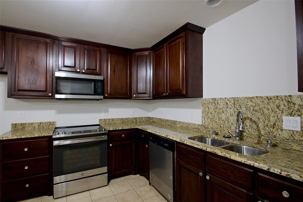 4702 Mariner Drive Property Photo 3