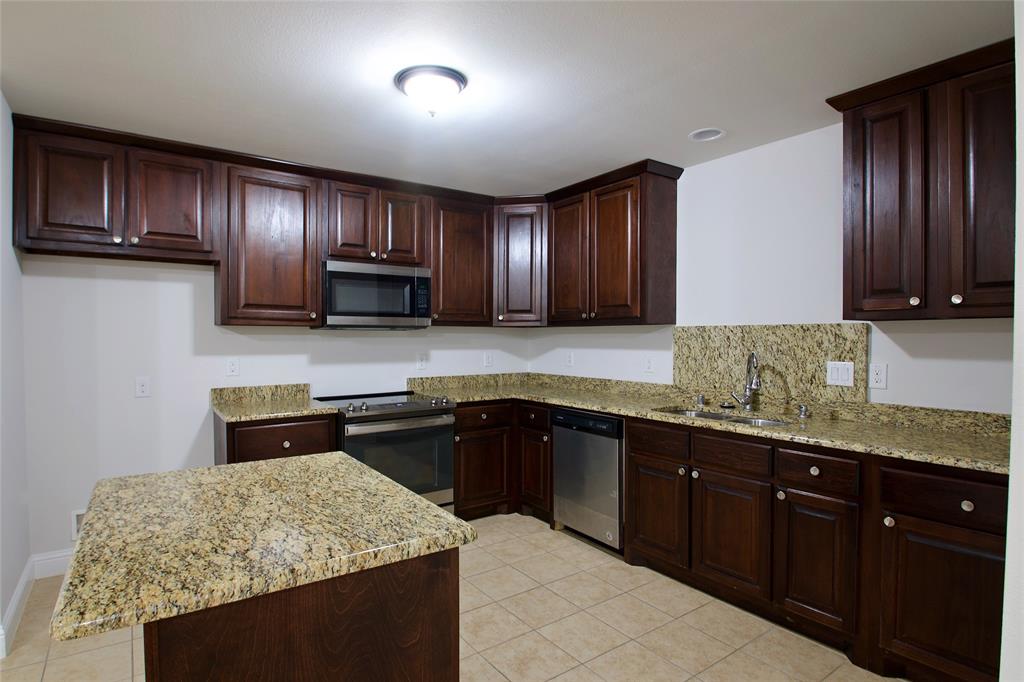 4702 Mariner Drive Property Photo 4