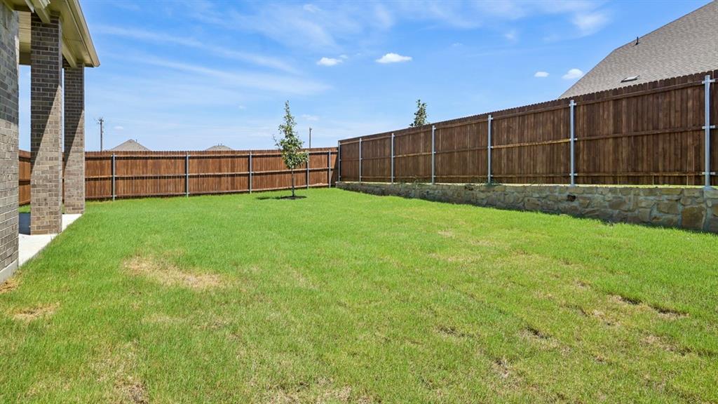 9528 Bently Boulevard Property Photo 7