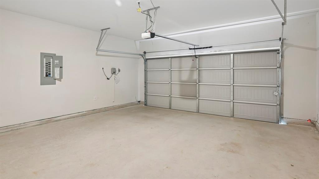 9528 Bently Boulevard Property Photo 25