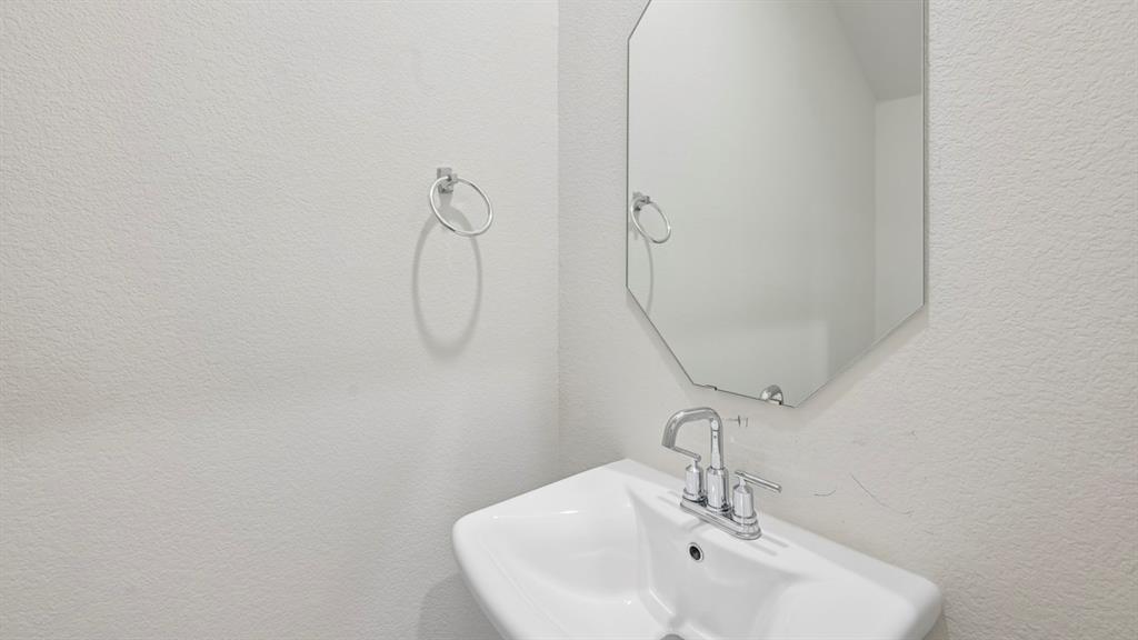 9528 Bently Boulevard Property Photo 26