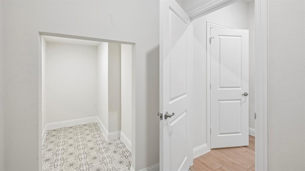 9528 Bently Boulevard Property Photo 27