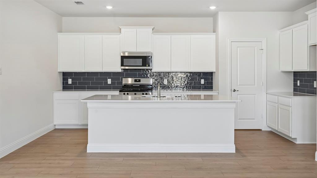 9528 Bently Boulevard Property Photo 28
