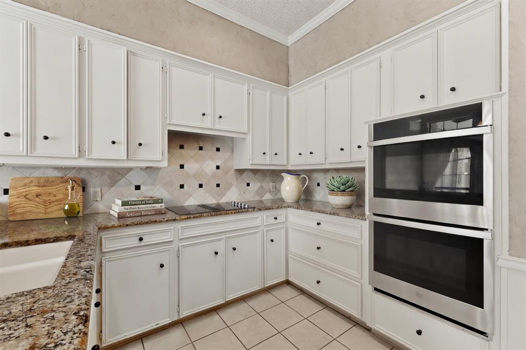 14015 Highmark Square Property Photo 10