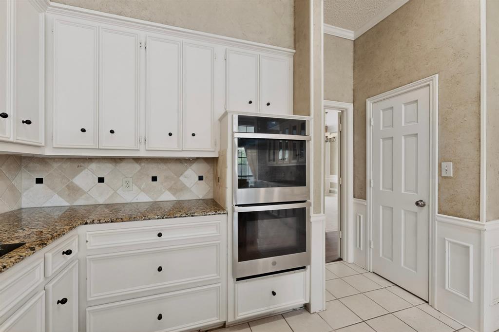 14015 Highmark Square Property Photo 11