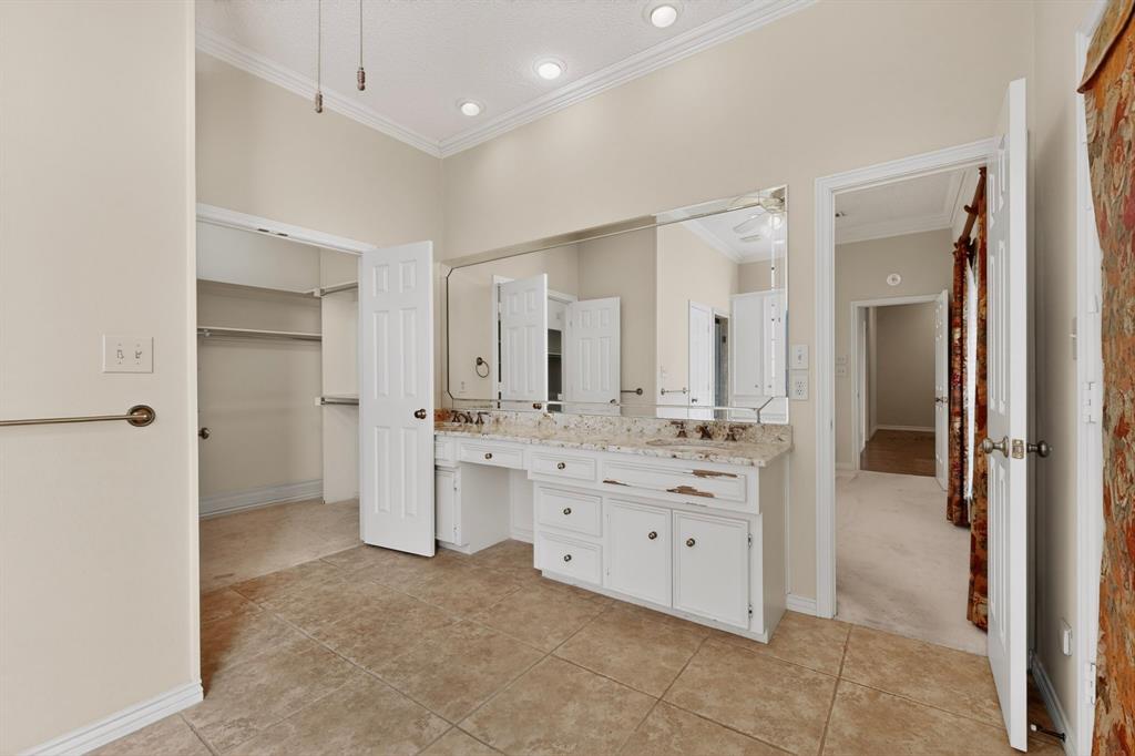 14015 Highmark Square Property Photo 20