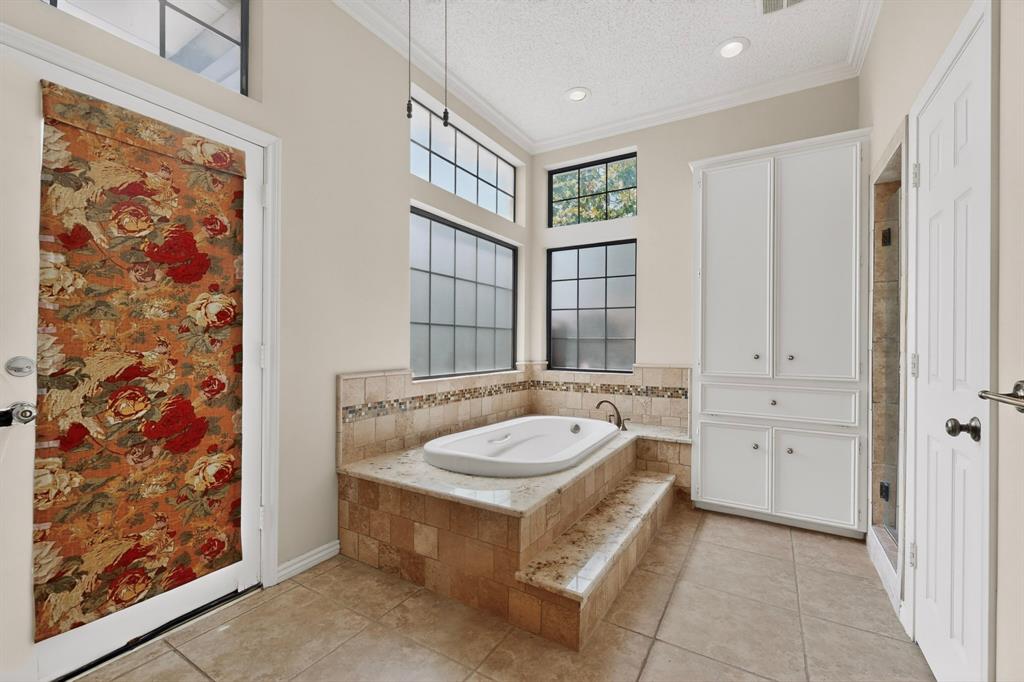 14015 Highmark Square Property Photo 22