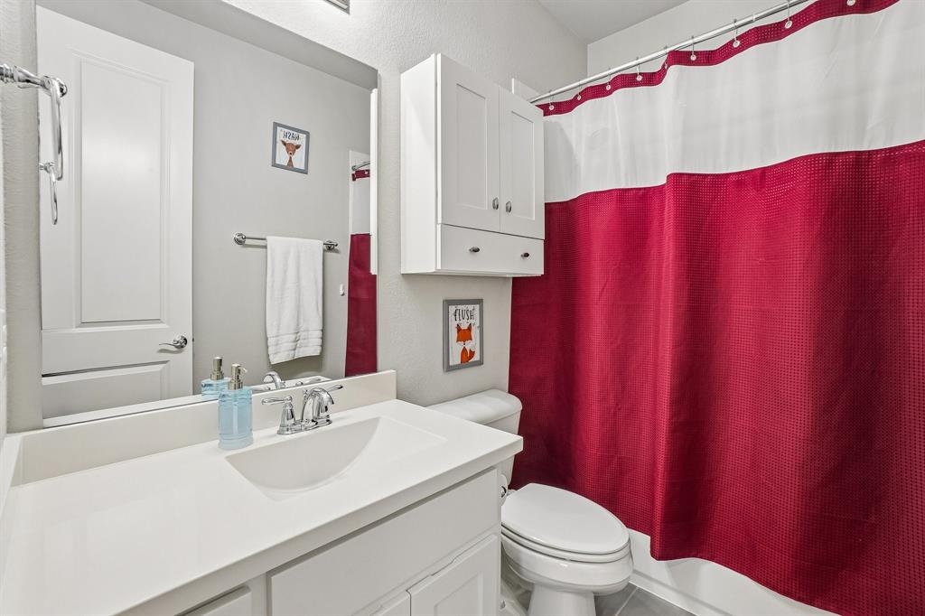 8901 Cedar Basin Drive Property Photo 18