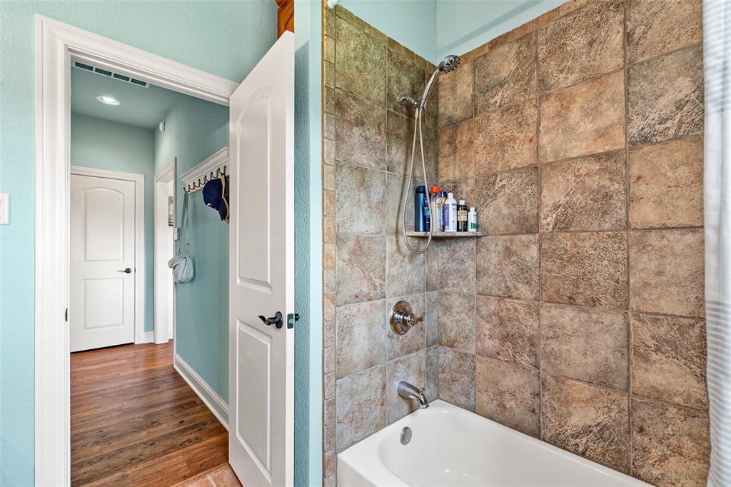2809 Wind Point Court Property Photo 27