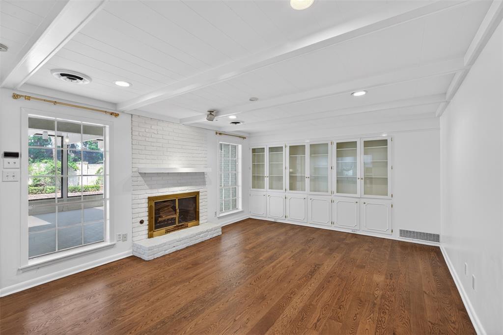 634 Balmoral Drive Property Photo 6