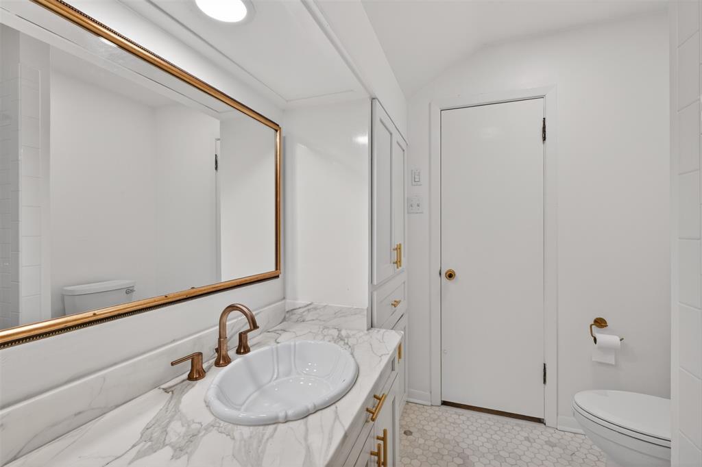 634 Balmoral Drive Property Photo 25