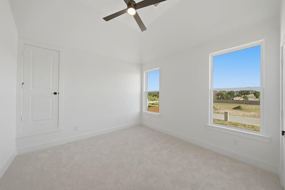 204 Hunters Glen Way Property Photo 9