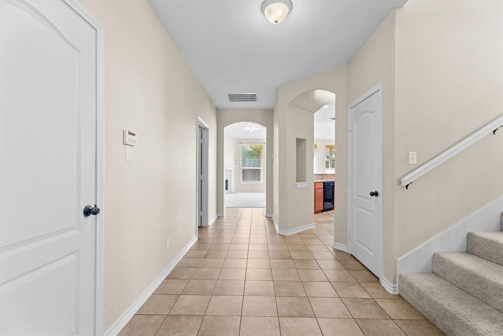 6679 Lacebark Circle Property Photo 4