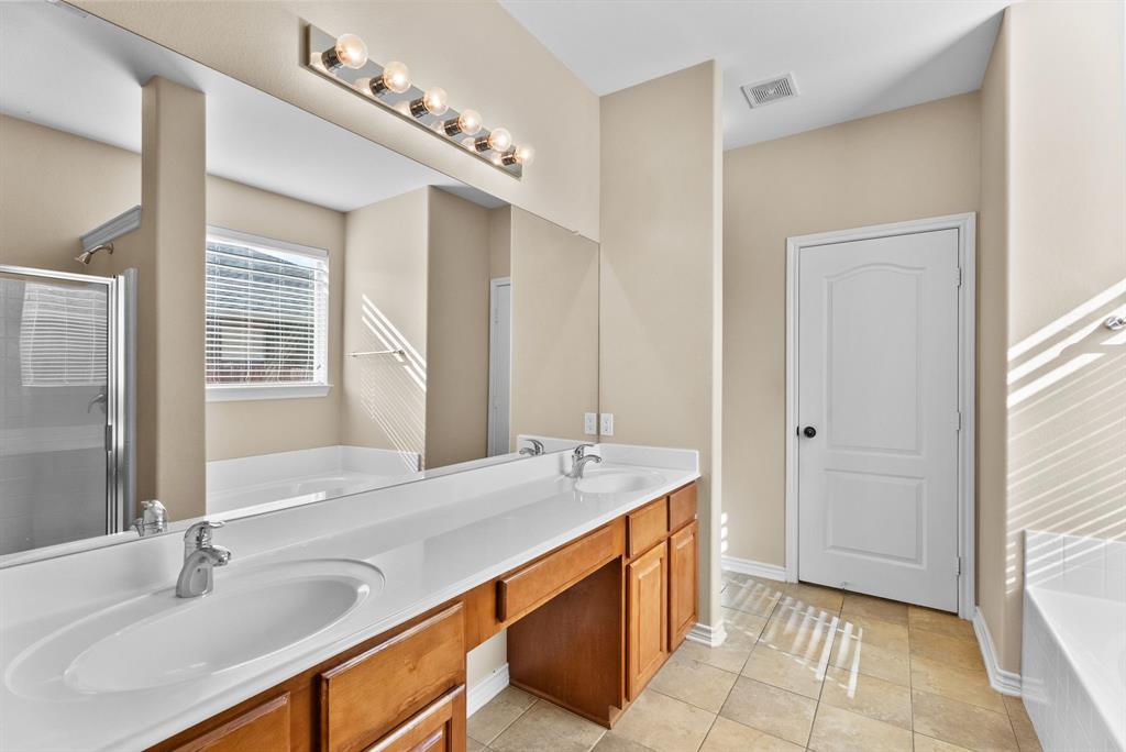 6679 Lacebark Circle Property Photo 14