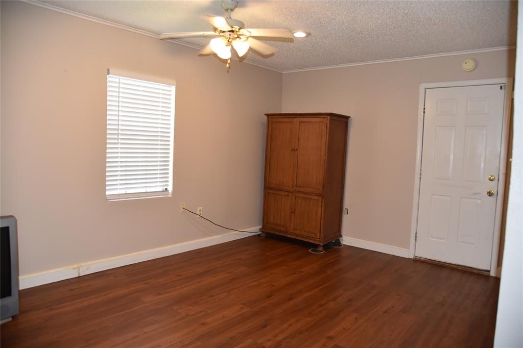 2521 W 5th Avenue Property Photo 4