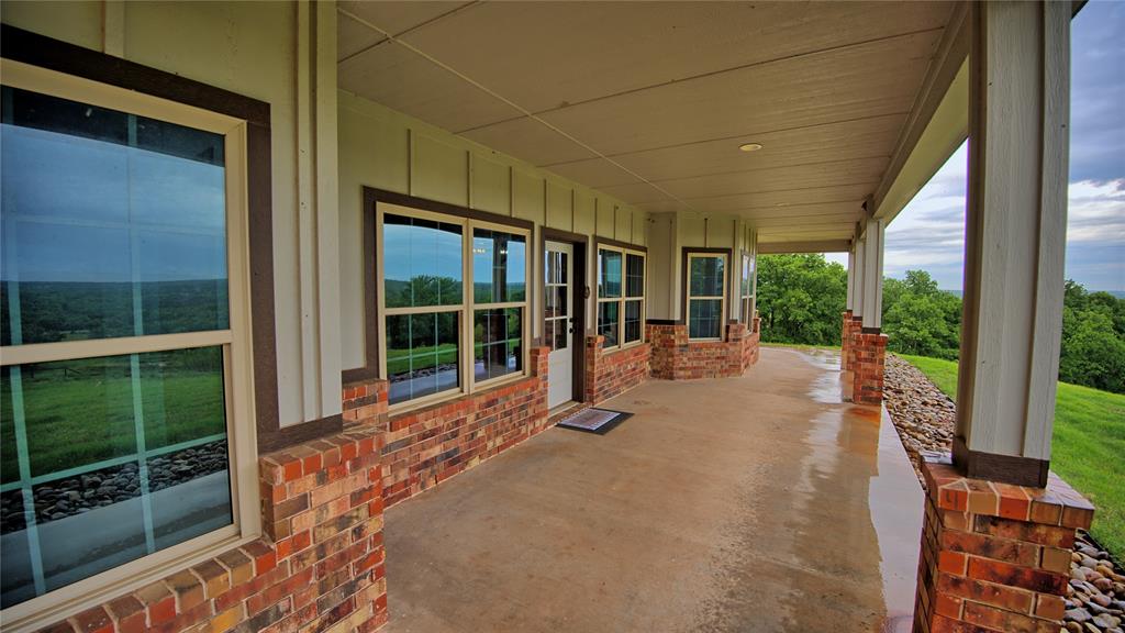 2930 N Greenbrier Road Property Photo 4