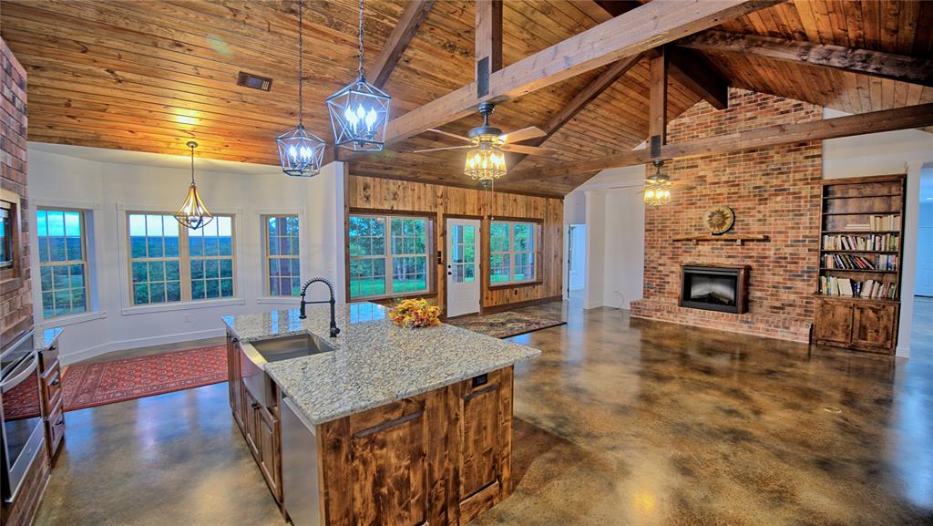 2930 N Greenbrier Road Property Photo 8