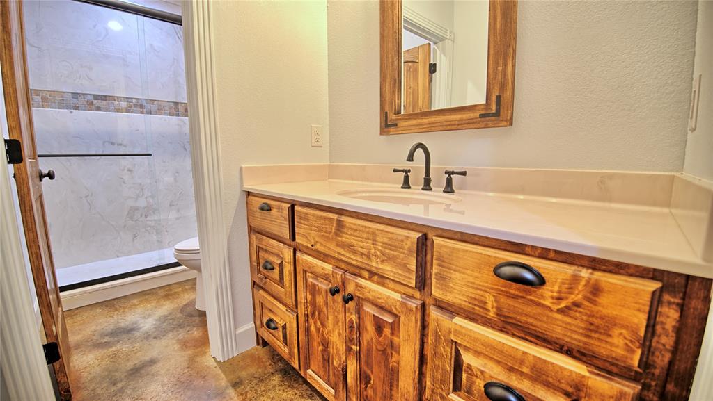 2930 N Greenbrier Road Property Photo 16