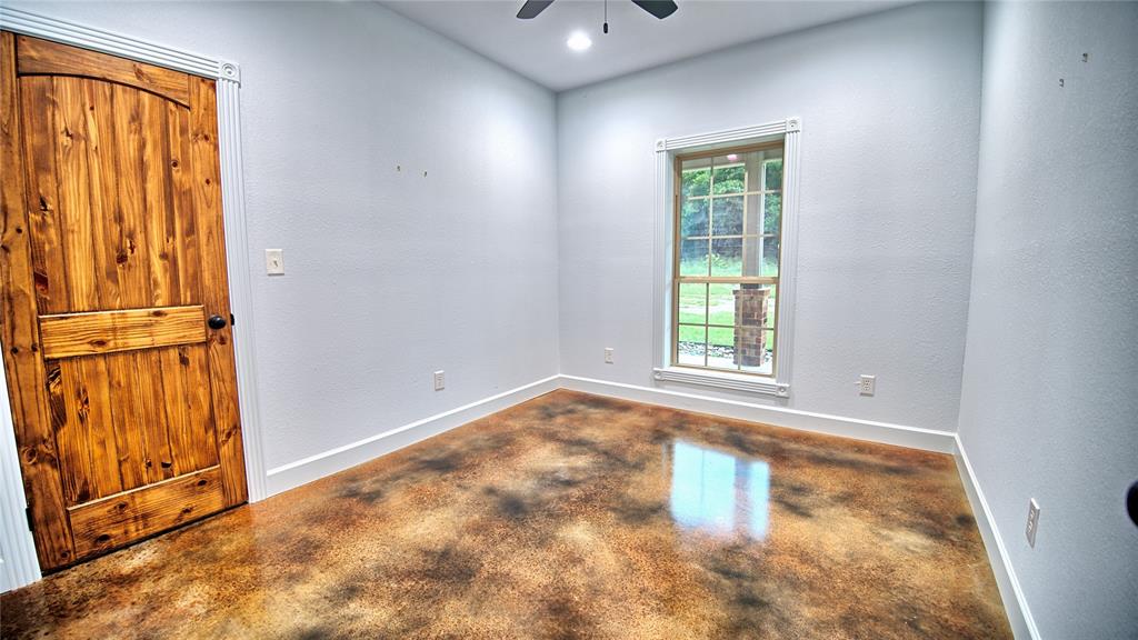 2930 N Greenbrier Road Property Photo 20