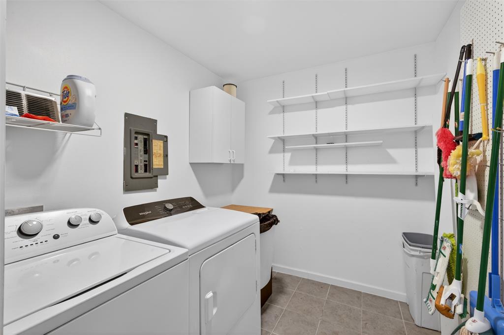 3524 Holiday Place Property Photo 21