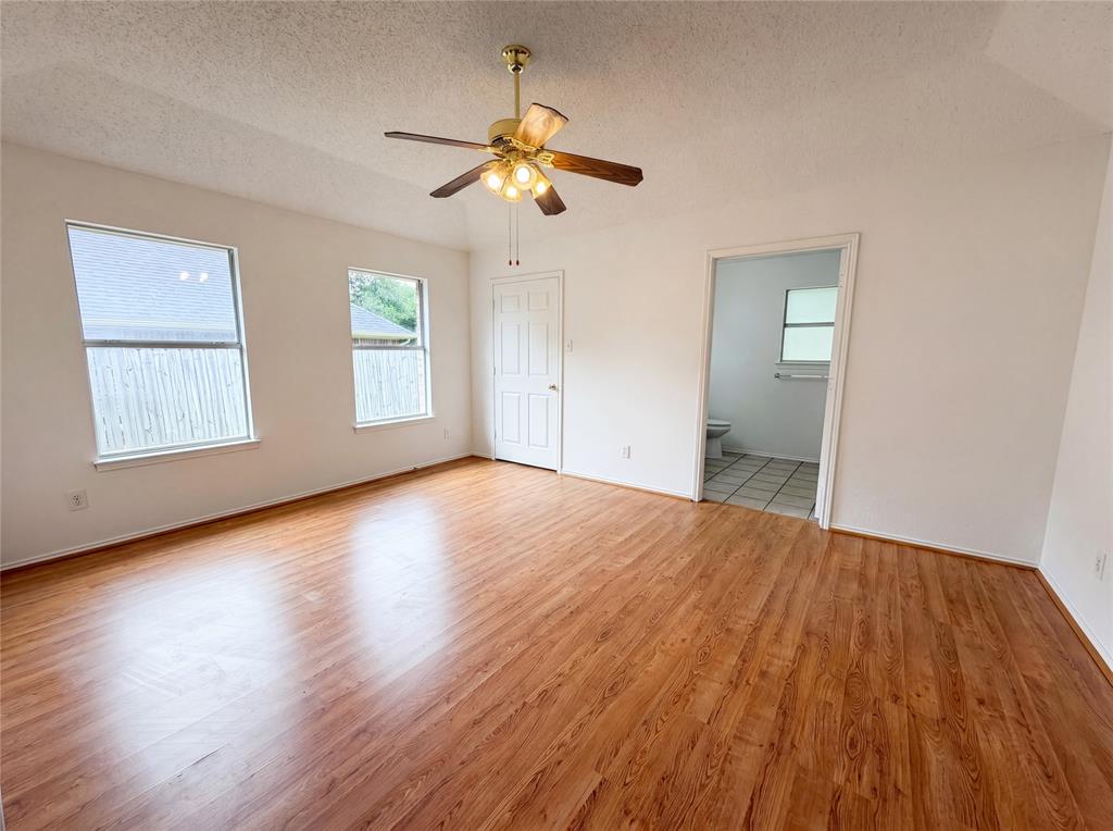 1233 Windy Meadows Drive Property Photo 4