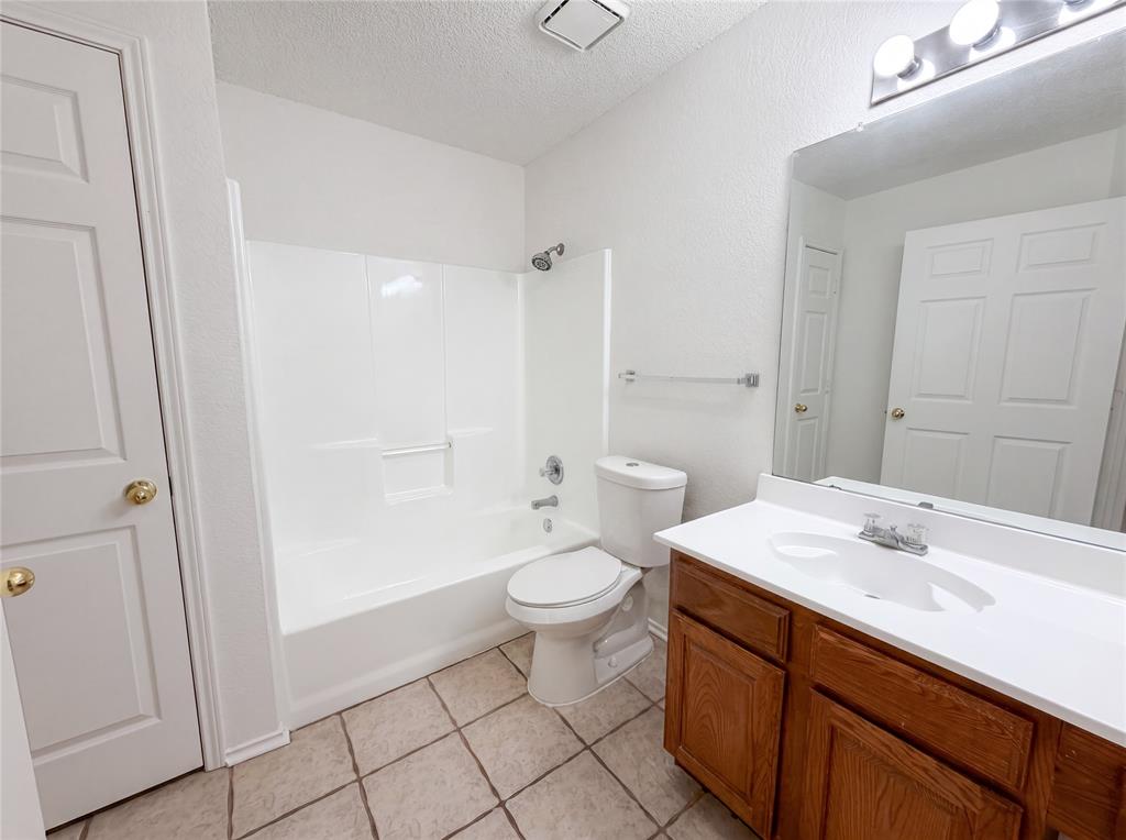 1233 Windy Meadows Drive Property Photo 8