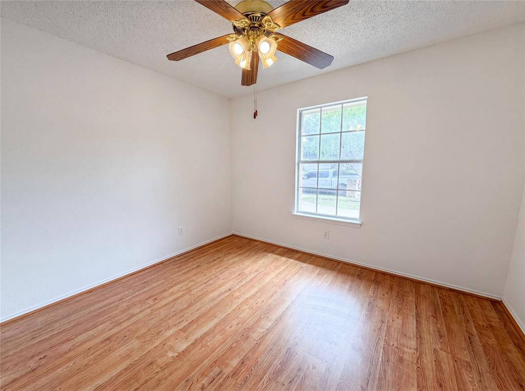 1233 Windy Meadows Drive Property Photo 9