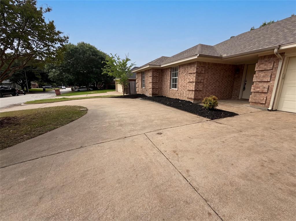 1233 Windy Meadows Drive Property Photo 15