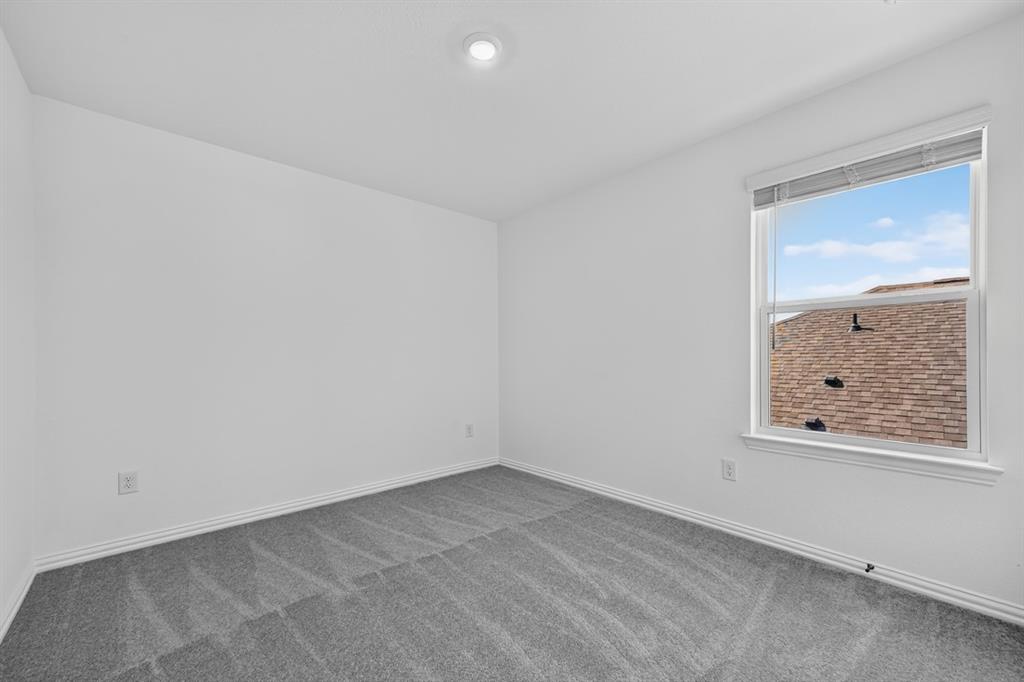2625 Glacier Road Property Photo 18